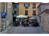 Cima Rocchetta – 917 m ( nad vasjo Tignale, Garda ) Zelo prijetna postojanka, kamor se redno vračava :)