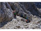 Col dei Bos - 2559 m ( Ferata Degli Alpini ) Tudi društveni pohodniki so tu našli zanimiv dostop