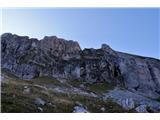 Monte Cernera - 2665 m Prva skalna stopnja. Hitro sva čez …