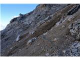Vallon Bianco - 2684 m Najprej dober kilometer poteka po zagruščenem pobočju