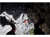 Monte Agnèr - 2872 m Skala je drseča z malo kvalitetnih oprimkov in stop. Dobri čevlji rešijo pol težav