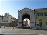 in vrata Muda, edina (od 12) ohranjena mestna vrata