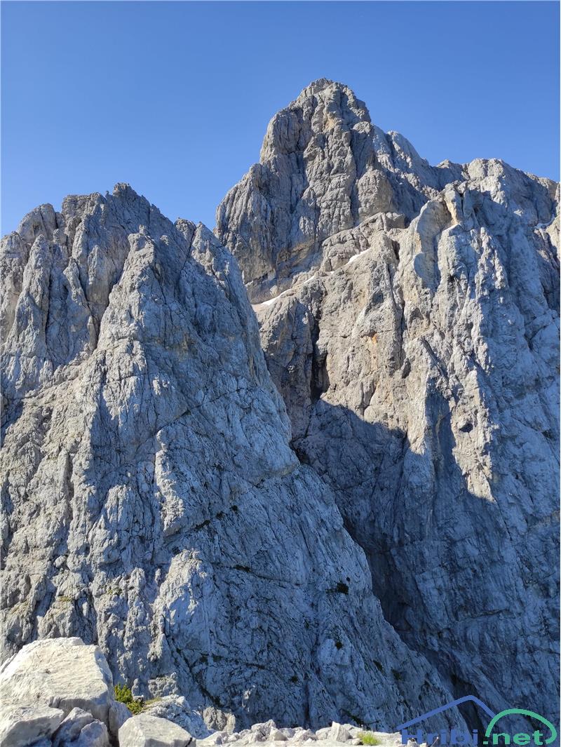 Razgled z vrha na Hudičev turn in Prisojnik 