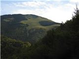 Preddvor-jezero Črnava  Še enkrat bom pokazal Zaplato, kjer je ta gozdiček na sredi imenovan Hudičev boršt.Na sredi gozdička je planinsko zavetišče odprto ob vikendih.