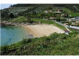 Još jedna manja, više lokalna plaža. Kao i uvijek, i ova je zabranjena za pse