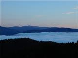 Jutranji pogled v smeri Golice.