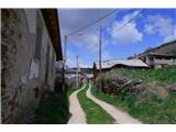 Camino Olvidado - pozabljena pot v Santiago Ena od vasic, kjer se čas že dolgo ni premaknil 