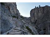 Passaggio al piano superiore verso il lago Lech de Lagacio