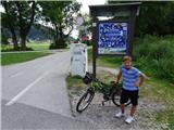 do meje na približno polovici poti