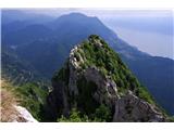 Monte Pizzocolo - 1581 m (nad vasjo Navazza, Garda) Tole sva ravnokar prehodila …