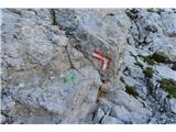 Poleg njih so občasno tudi uradne markacije