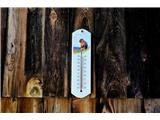 Še zanimiva informacija, na dobrih 2000 m je temperatura vročih 22°C. To je nameril svizec :) 