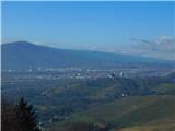Vavtošek (418 m) Pogled proti Mariboru in Pohorju.