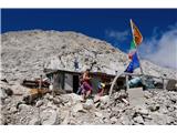 Rif. Torrani na višini 2984 m tik pod Civetto