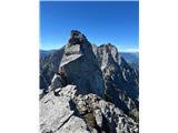Kleiner Buchstein (1990m) Sosednji višji stolp. 