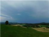 Pogled proti nevihtnemu oblaku na avstrijski strani.