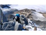 Utrinek z vzpona proti koči Goûter II.