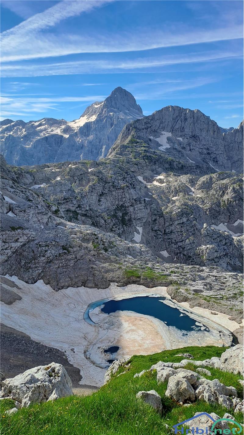 Zg. Kriško jezero in Triglav