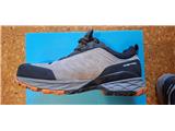 Pohodni čevlji SCARPA RUSH TRAIL 42,5